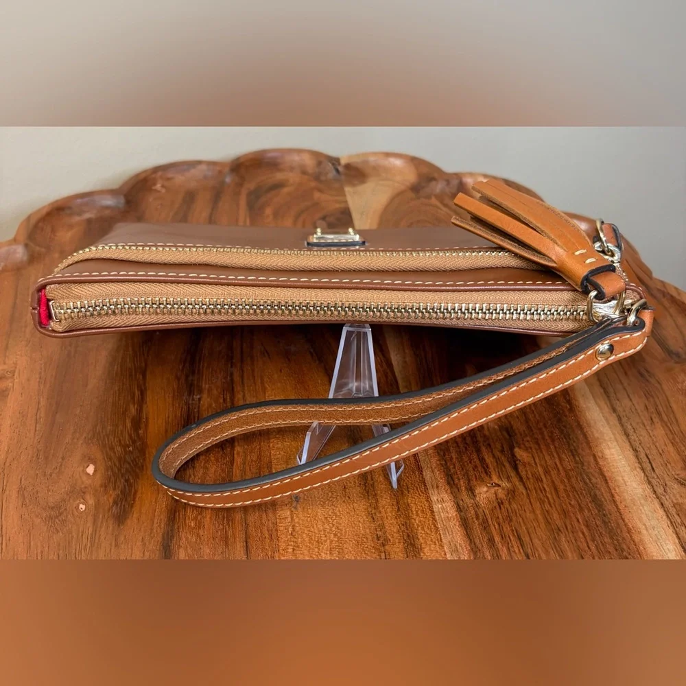 Dooney & Bourke Wexford Natural Brown Leather Double Zip Wristlet Clutch NWOT